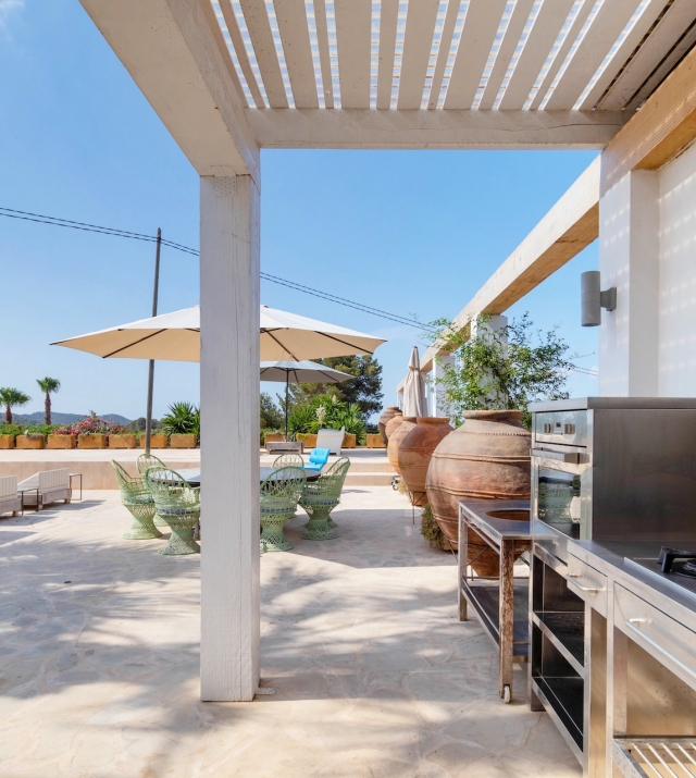 Resa Estates Ibiza te koop san Jose for sale 7 bedrooms apartment outdoor kitchen.jpg
